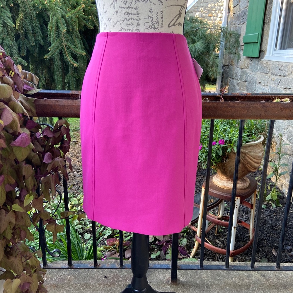 Halogen NWT magenta mini skirt